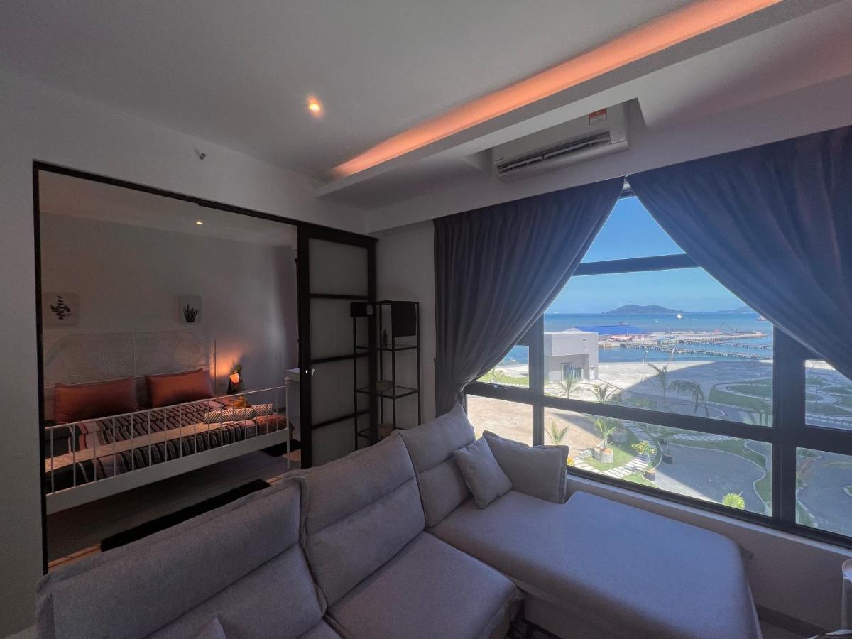 Jesselton Quay Suite By Backyard Kota Kinabalu Buitenkant foto