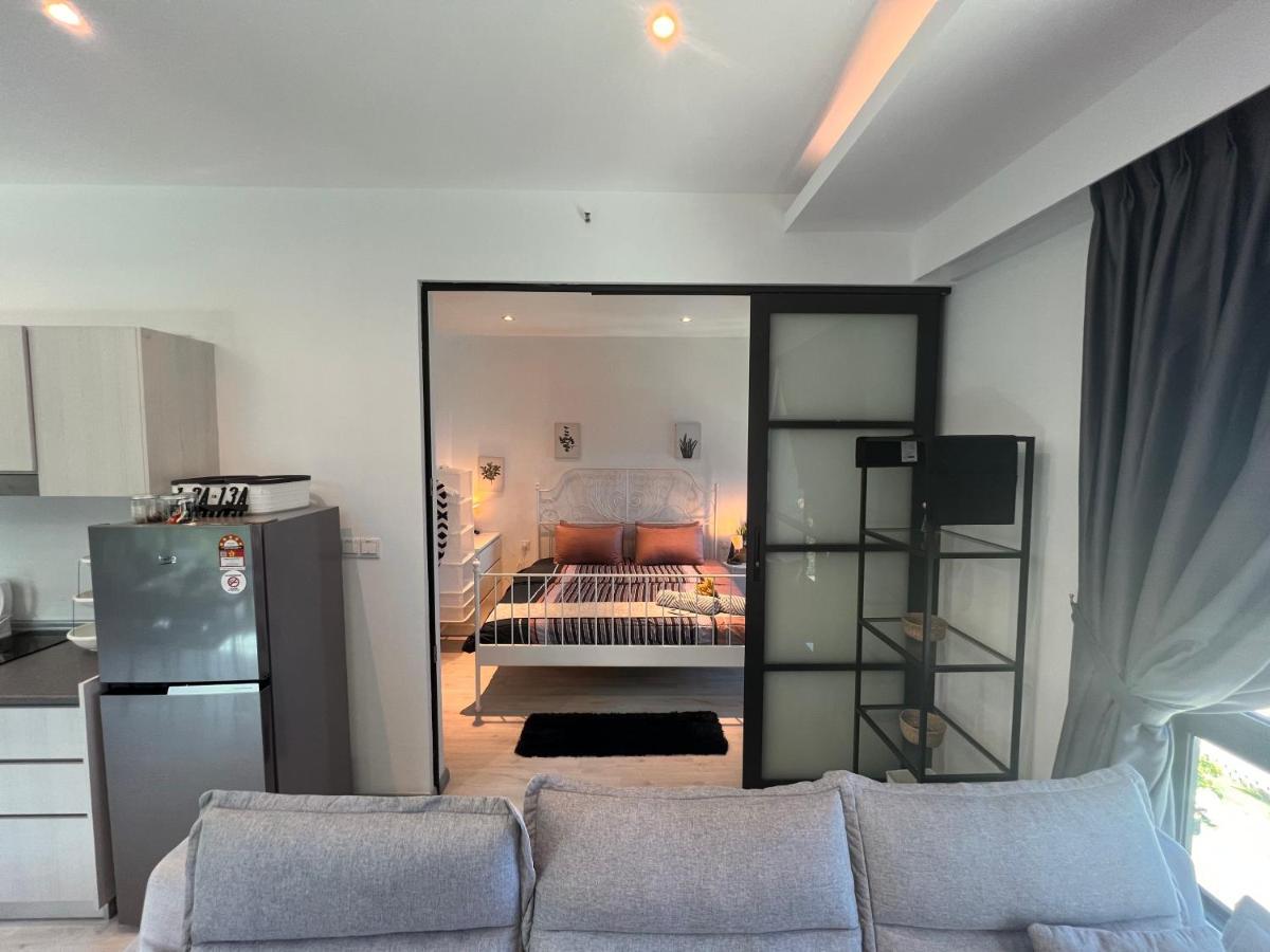 Jesselton Quay Suite By Backyard Kota Kinabalu Buitenkant foto