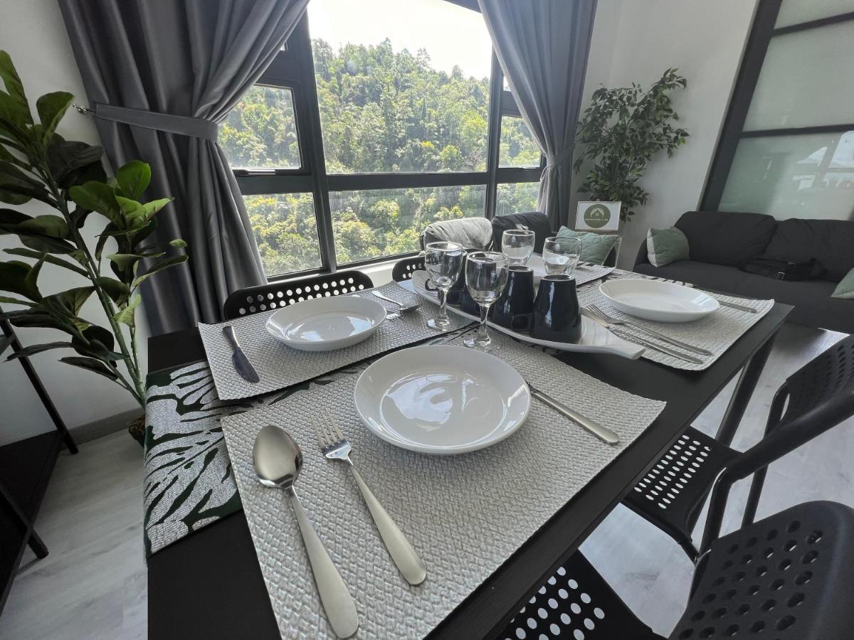 Jesselton Quay Suite By Backyard Kota Kinabalu Buitenkant foto